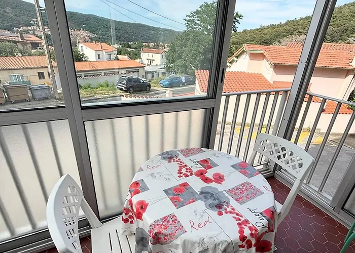 F2 Avec Loggia Et Parking à 800m Des Cures - 4 Couchages - Amélie-les-bains - Fr-1-703-140 * Amélie-les-Bains-Palalda